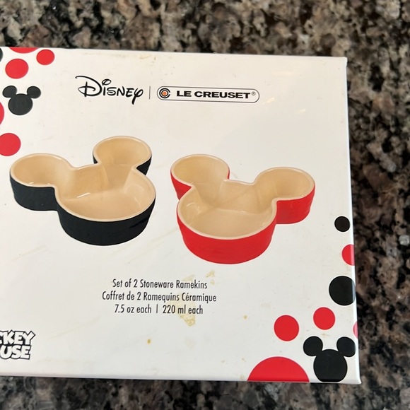 Le Creuset Disney stoneware Ramekins - Picture 6 of 6